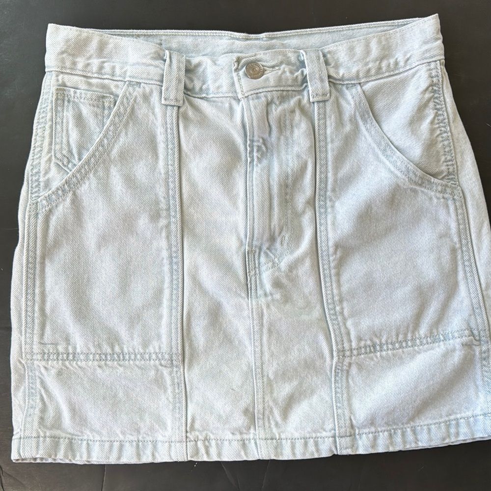 Levi's Women's Size 27 Light‎ Wash Carpenter Mini Skirt Oversized Pockets